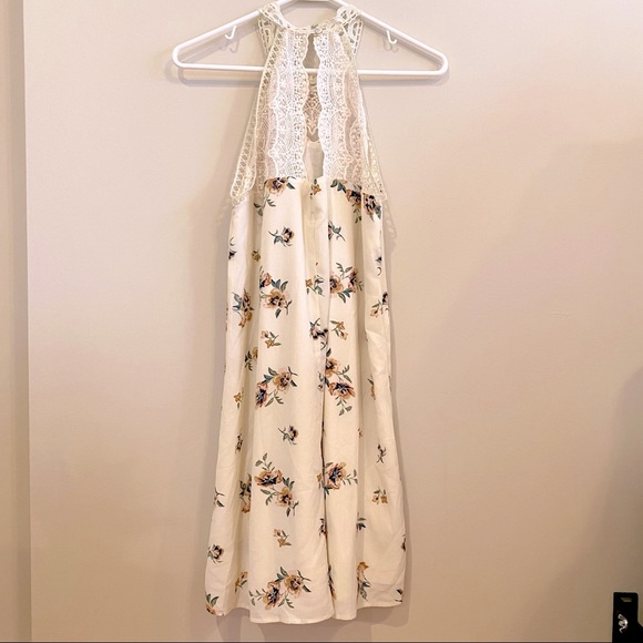 Francesca’s Dress - Picture 3 of 10